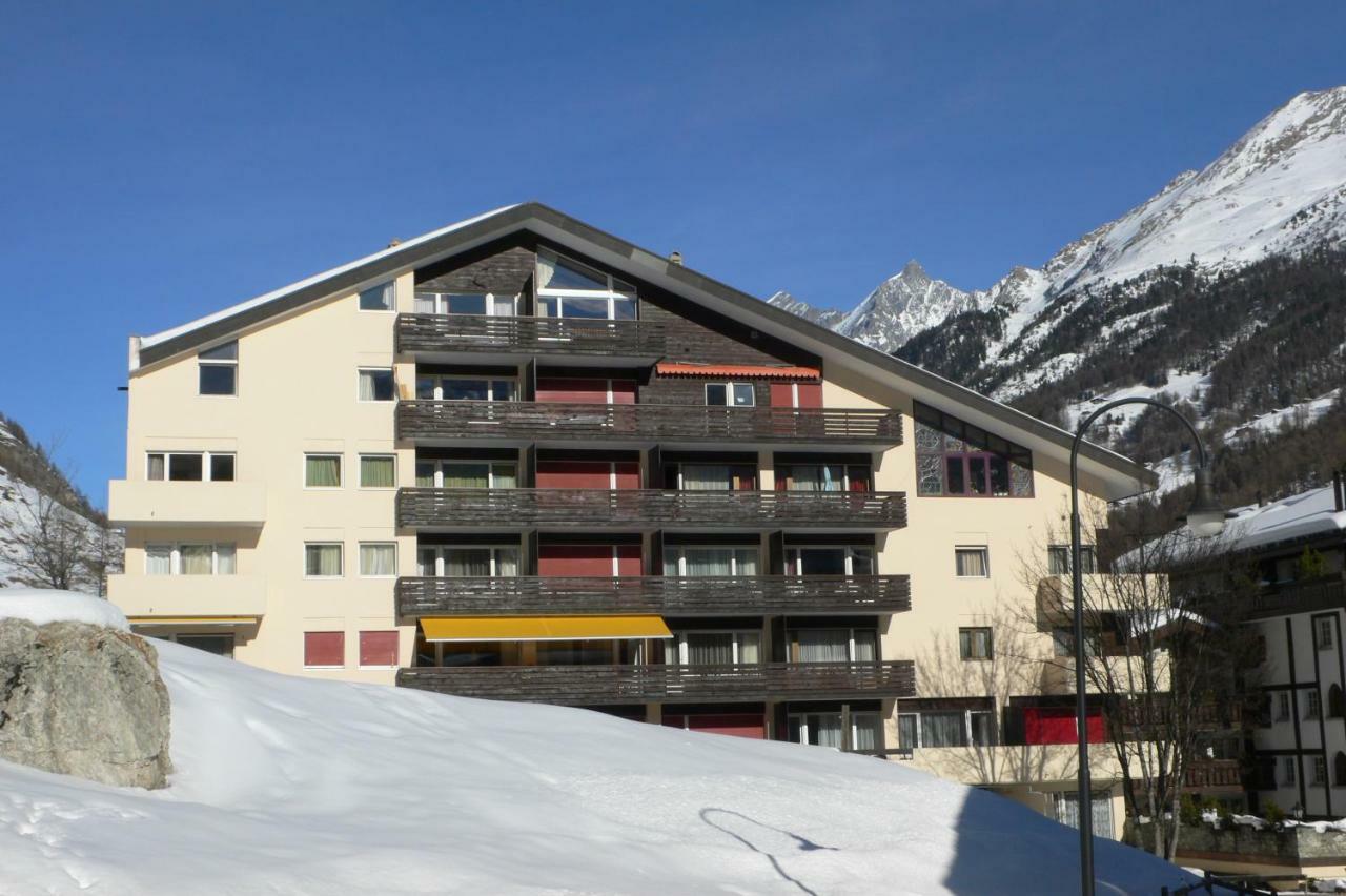 Ferienwohnung Zayetta Orange Cube Nr. 11A Zermatt Exterior foto